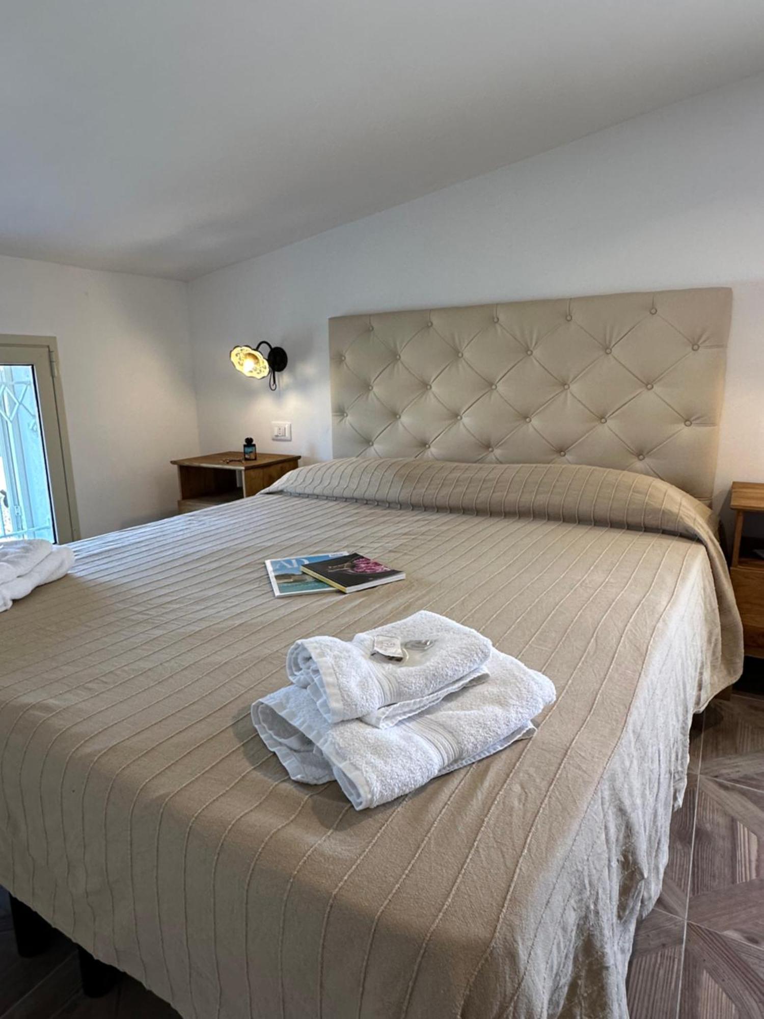 B&B Villa Sul Mare Melito Di Porto Salvo Eksteriør billede